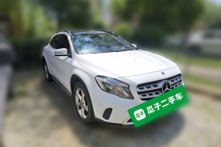 Used Mercedes-Benz GLA 2017 GLA 200 Sport Edition Front Right 45 Deg