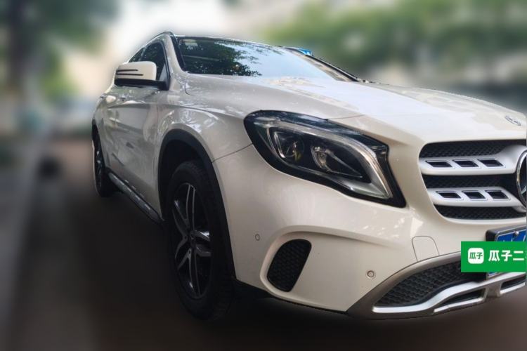 Used Mercedes-Benz GLA 2017 GLA 200 Fashion Model Front Right 45 Deg
