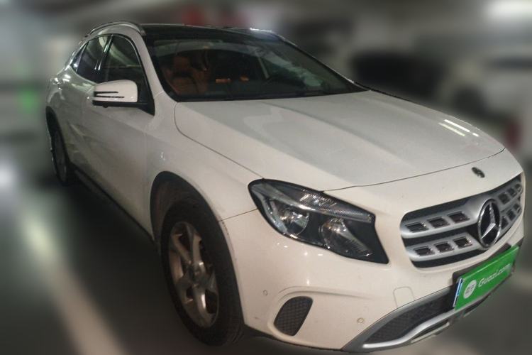 Used Mercedes-Benz GLA 2017 GLA 200 Sport Edition Front Right 45 Deg