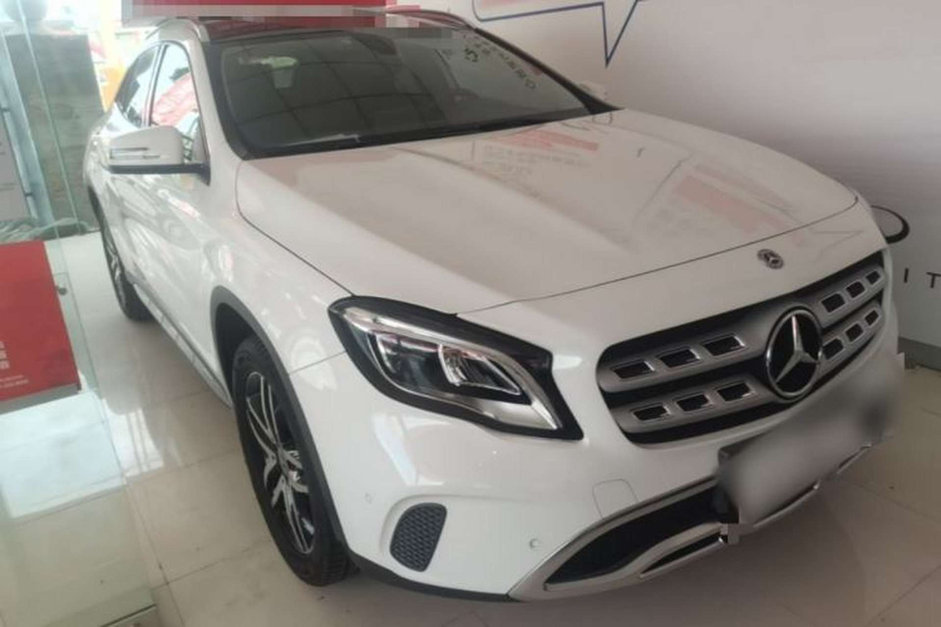 Used Mercedes-Benz GLA 2017 GLA 200 Fashion Model Front Right 45 Deg