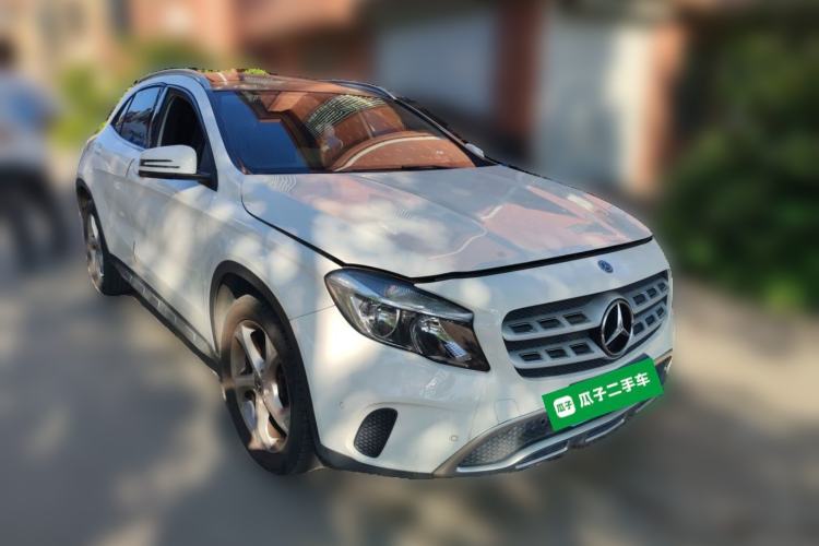Used Mercedes-Benz GLA 2017 GLA 200 Sport Edition Front Right 45 Deg