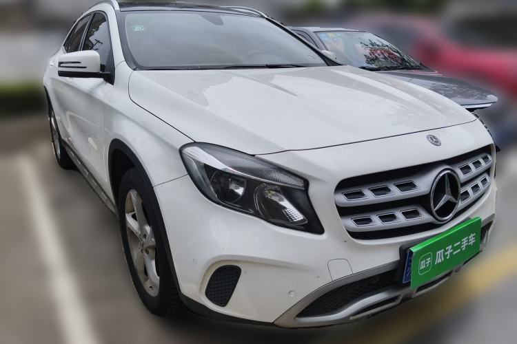 Used Mercedes-Benz GLA 2017 GLA 200 Sport Edition Front Right 45 Deg
