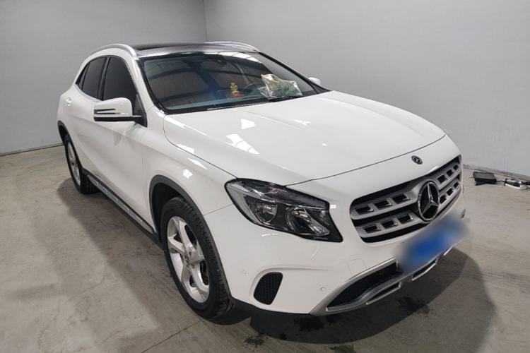 Used Mercedes-Benz GLA 2017 GLA 200 Sport Edition Front Right 45 Deg