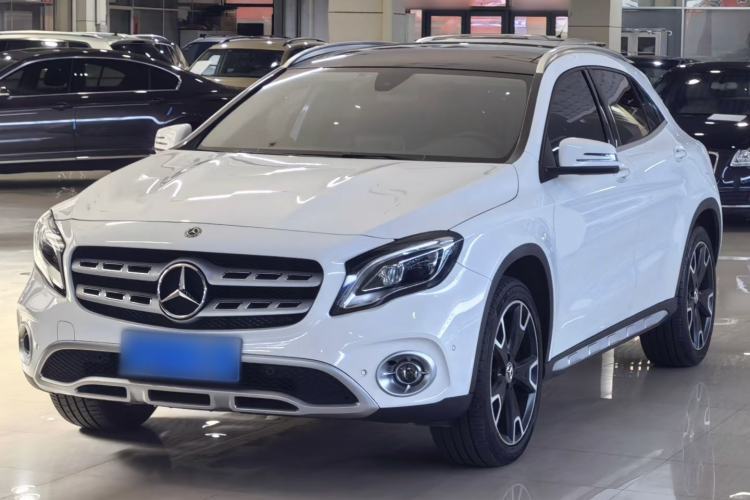 Used Mercedes-Benz GLA 2017 GLA 220 4MATIC Fashion Model Guazi used car, China used car export, Used car for sale, Used cars, Cheapest cars for sale