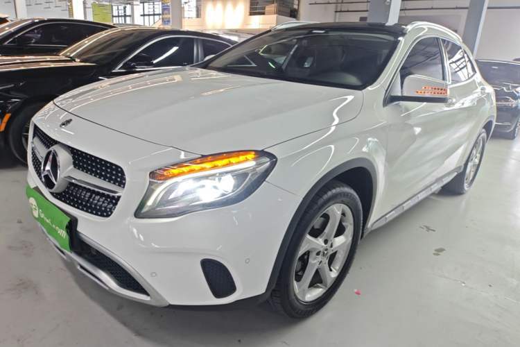 Used Mercedes-Benz GLA 2017 GLA 200 Sport Edition Guazi used car, China used car export, Used car for sale, Used  cars, Cheapest cars for sale