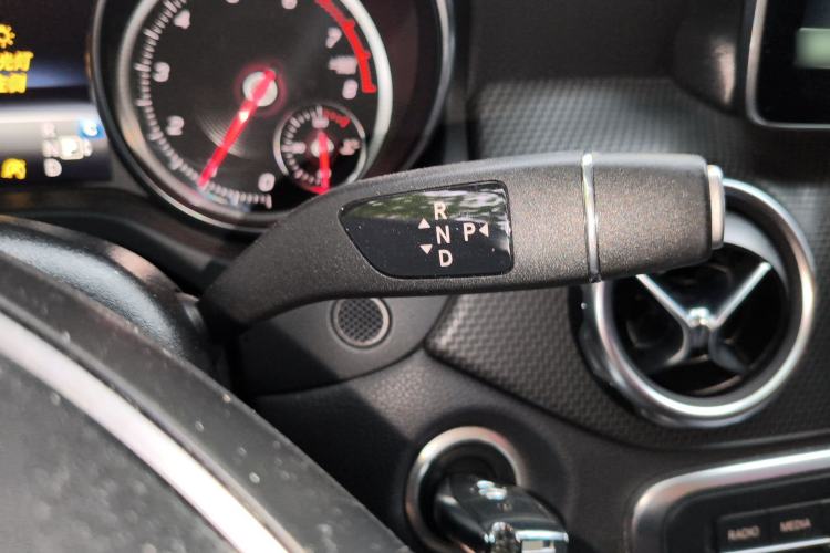 Used Mercedes-Benz GLA 2017 GLA 200 Sport Edition Gear Lever