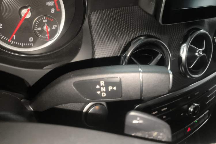 Used Mercedes-Benz GLA 2017 GLA 200 Sport Edition Gear Lever