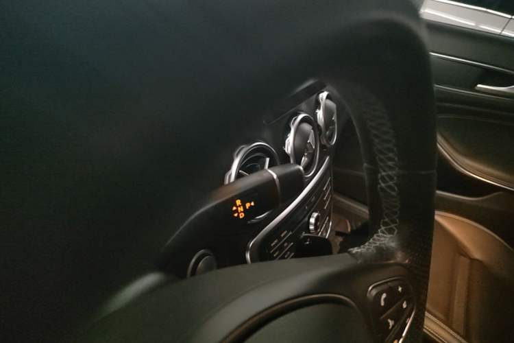Used Mercedes-Benz GLA 2017 GLA 200 Fashion Model Gear Lever