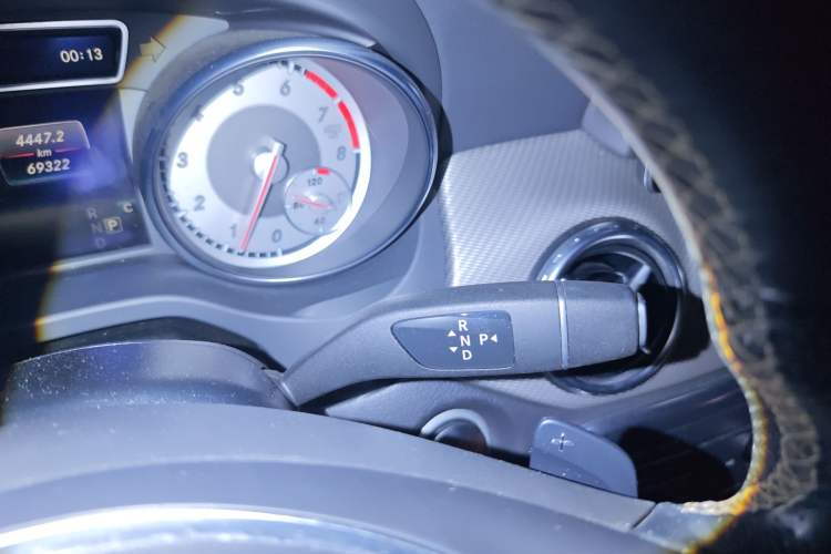 Used Mercedes-Benz GLA 2017 GLA 200 Sport Edition Gear Lever