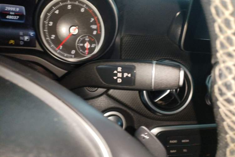 Used Mercedes-Benz GLA 2017 GLA 200 Sport Edition Gear Lever