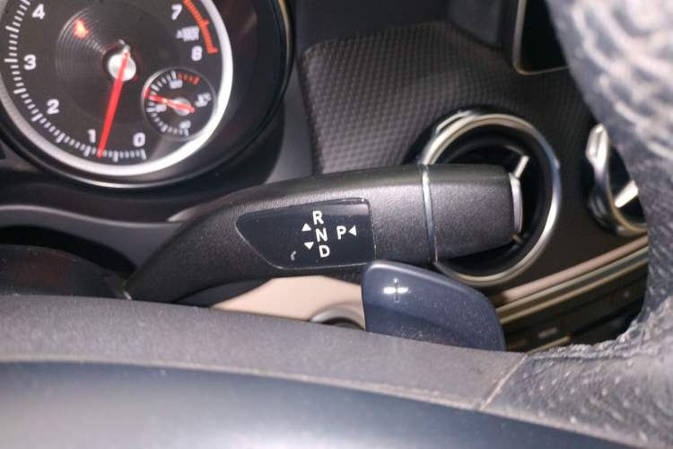 Used Mercedes-Benz GLA 2017 GLA 200 Sport Edition Gear Lever