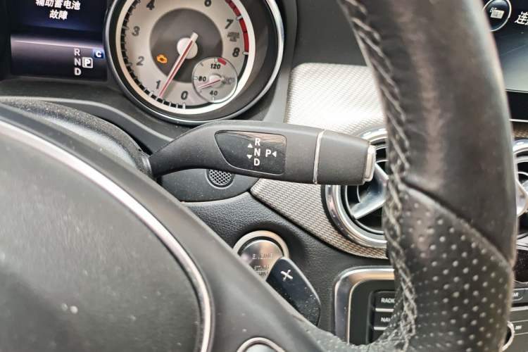 Used Mercedes-Benz GLA 2017 GLA 200 Fashion Model Gear Lever