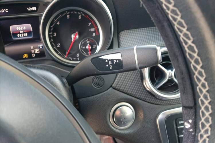 Used Mercedes-Benz GLA 2017 GLA 200 Sport Edition Gear Lever