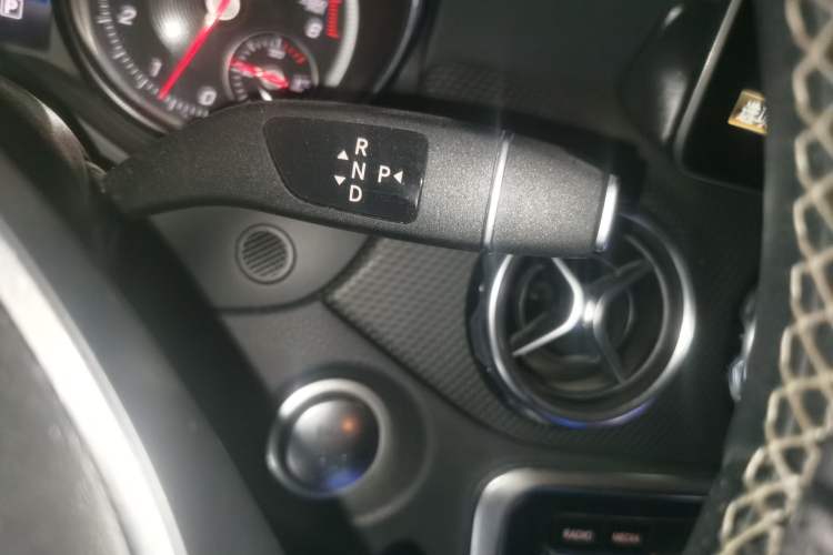 Used Mercedes-Benz GLA 2017 GLA 200 Fashion Model Gear Lever