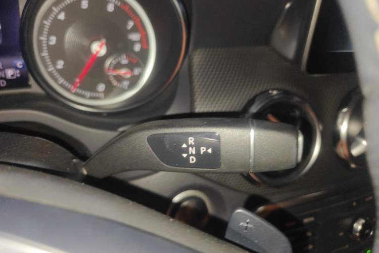 Used Mercedes-Benz GLA 2017 GLA 200 Sport Edition Gear Lever