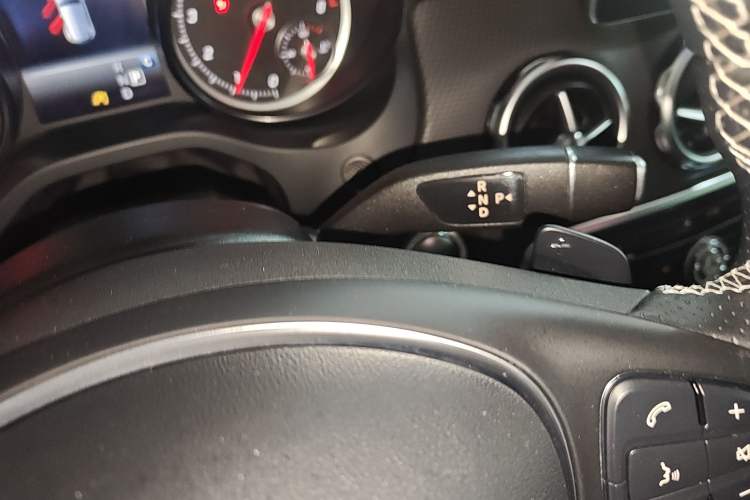 Used Mercedes-Benz GLA 2017 GLA 200 Sport Edition Gear Lever