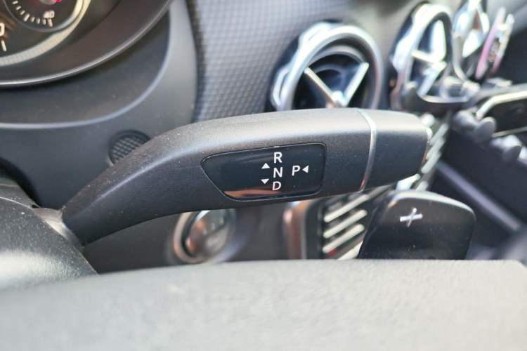 Used Mercedes-Benz GLA 2017 GLA 200 Sport Edition Gear Lever