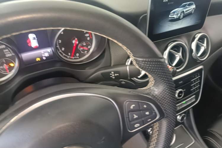 Used Mercedes-Benz GLA 2017 GLA 200 Sport Edition Gear Lever
