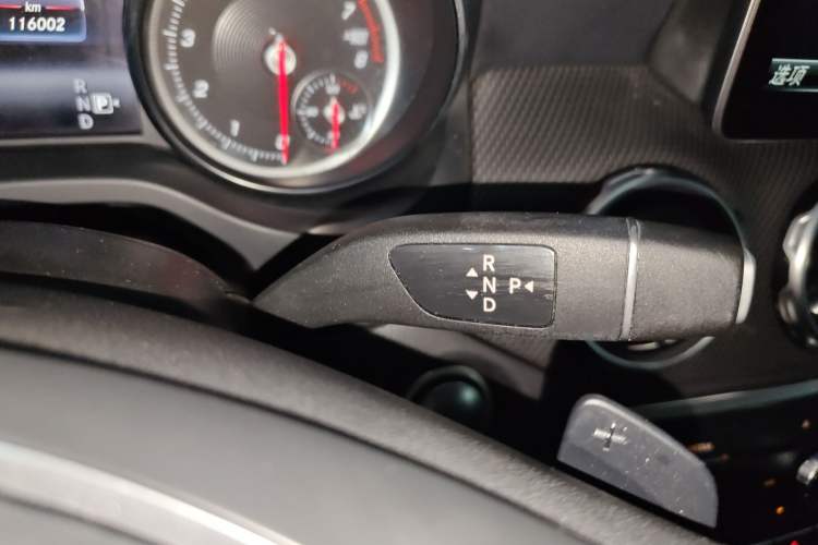 Used Mercedes-Benz GLA 2017 GLA 220 4MATIC Fashion Model Gear Lever