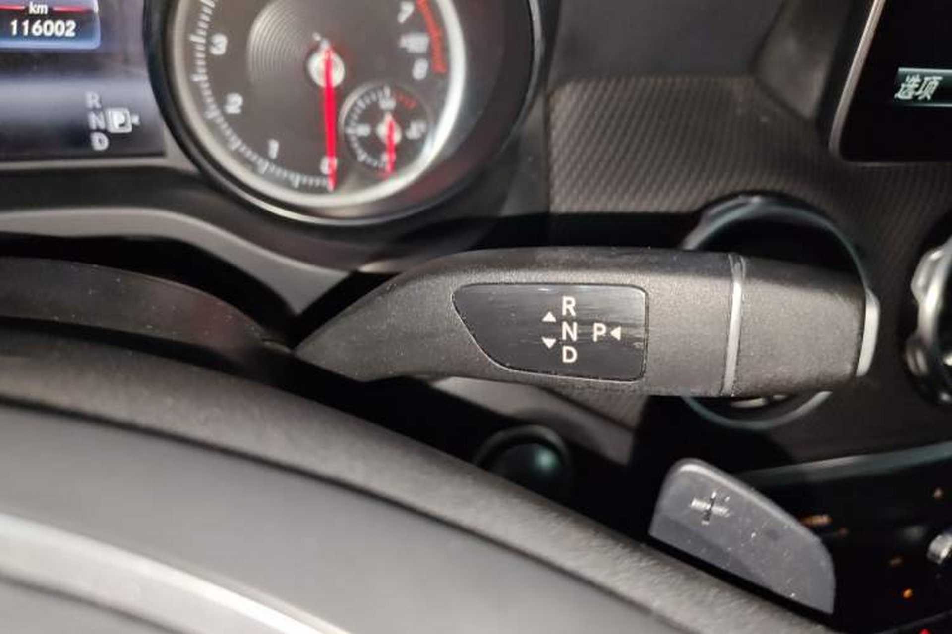 Used Mercedes-Benz GLA 2017 GLA 220 4MATIC Fashion Model Gear Lever