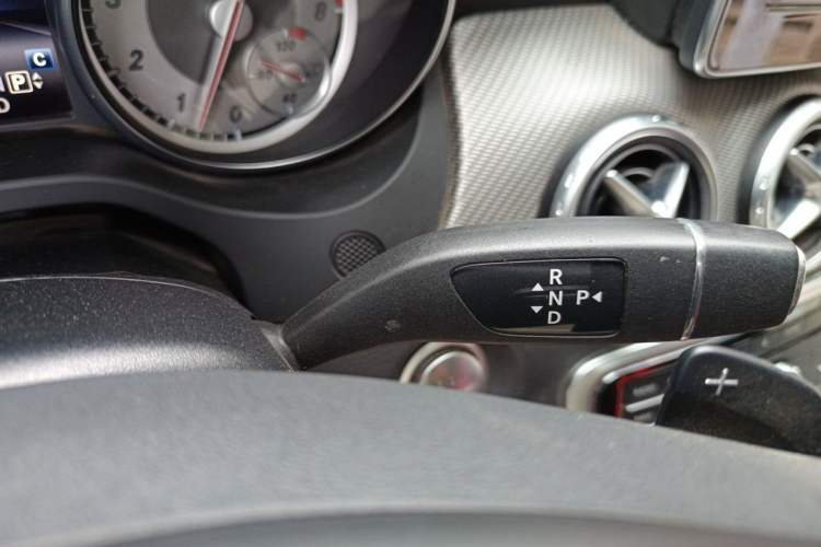 Used Mercedes-Benz GLA 2017 GLA 200 Sport Edition Gear Lever