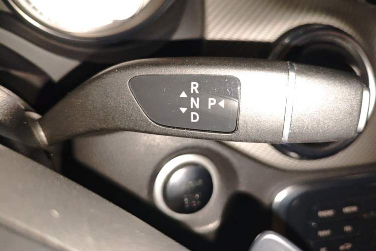 Used Mercedes-Benz GLA 2017 GLA 200 Sport Edition Gear Lever