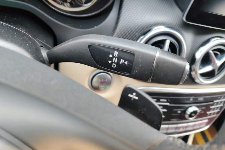 Used Mercedes-Benz GLA 2017 GLA 200 Sport Edition Gear Lever
