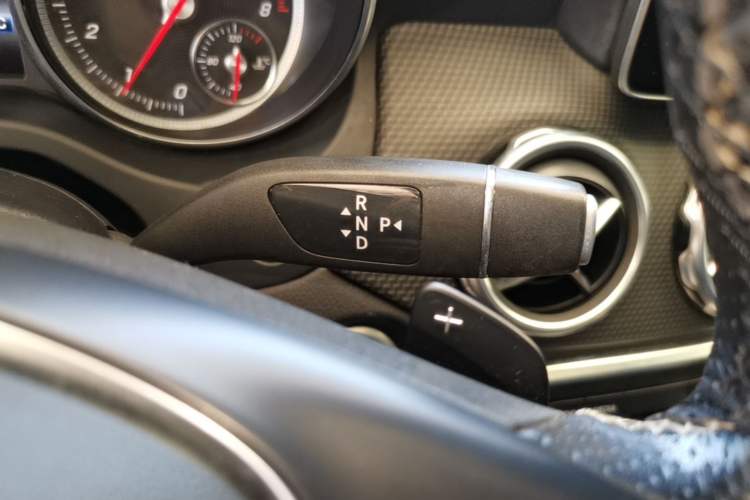 Used Mercedes-Benz GLA 2017 GLA 200 Fashion Model Gear Lever