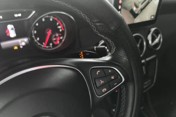 Used Mercedes-Benz GLA 2017 GLA 200 Sport Edition Gear Lever