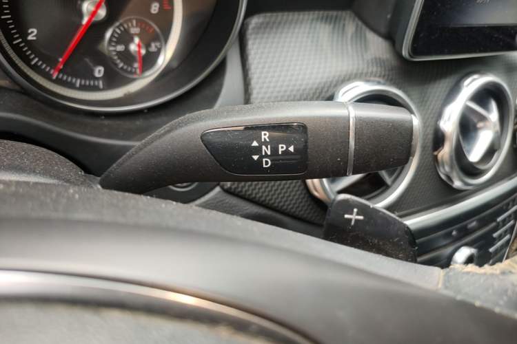 Used Mercedes-Benz GLA 2017 GLA 200 Fashion Model Gear Lever