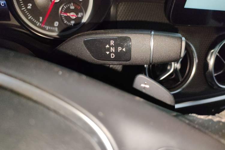 Used Mercedes-Benz GLA 2017 GLA 200 Sport Edition Gear Lever