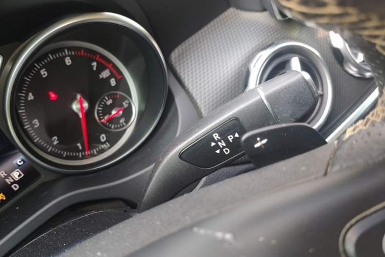 Used Mercedes-Benz GLA 2017 GLA 200 Fashion Model Gear Lever