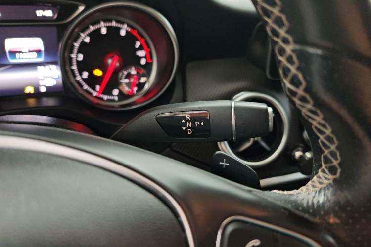 Used Mercedes-Benz GLA 2017 GLA 200 Sport Edition Gear Lever