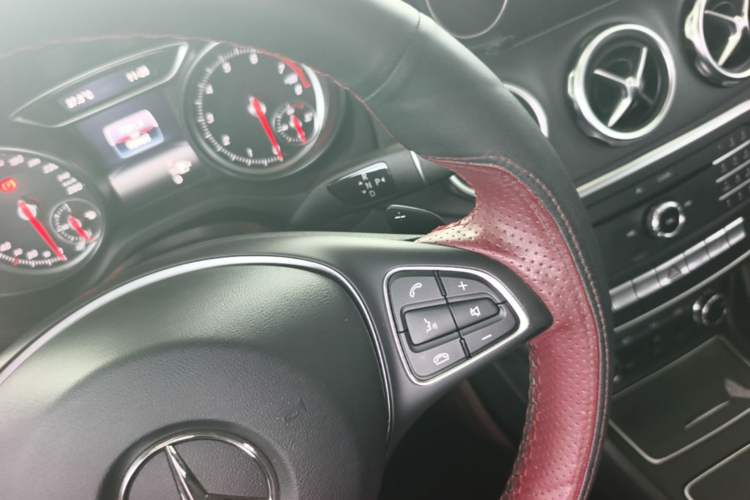 Used Mercedes-Benz GLA 2017 GLA 200 Fashion Model Gear Lever