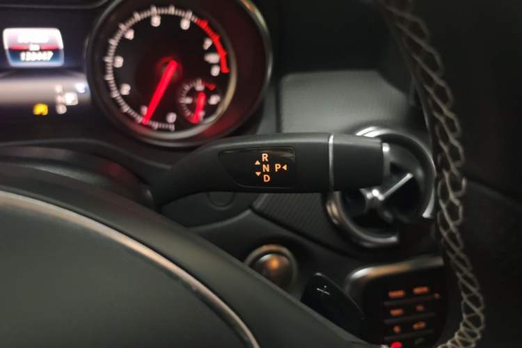 Used Mercedes-Benz GLA 2017 GLA 200 Sport Edition Gear Lever