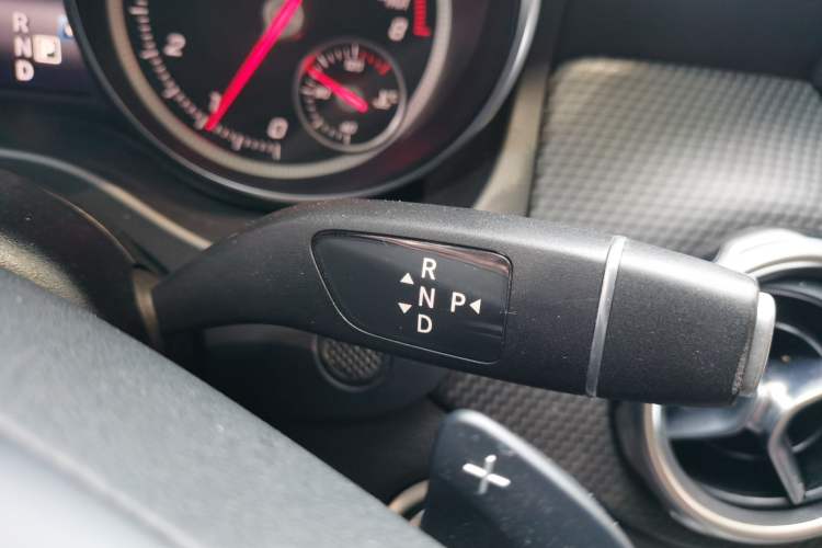 Used Mercedes-Benz GLA 2017 GLA 200 Sport Edition Gear Lever