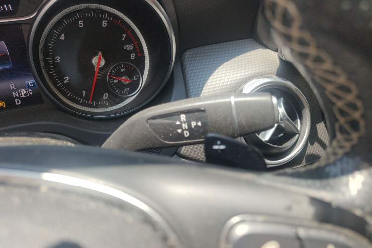 Used Mercedes-Benz GLA 2017 GLA 200 Fashion Model Gear Lever
