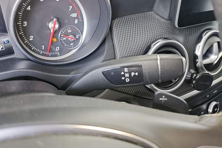Used Mercedes-Benz GLA 2017 GLA 200 Sport Edition Gear Lever