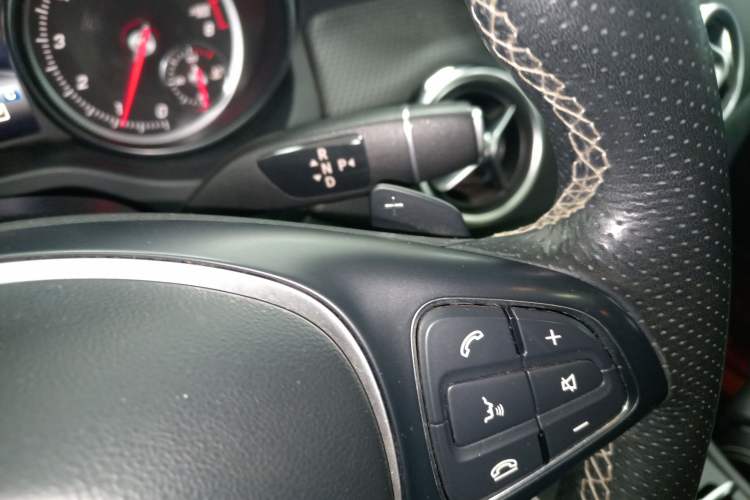 Used Mercedes-Benz GLA 2017 GLA 200 Fashion Model Gear Lever