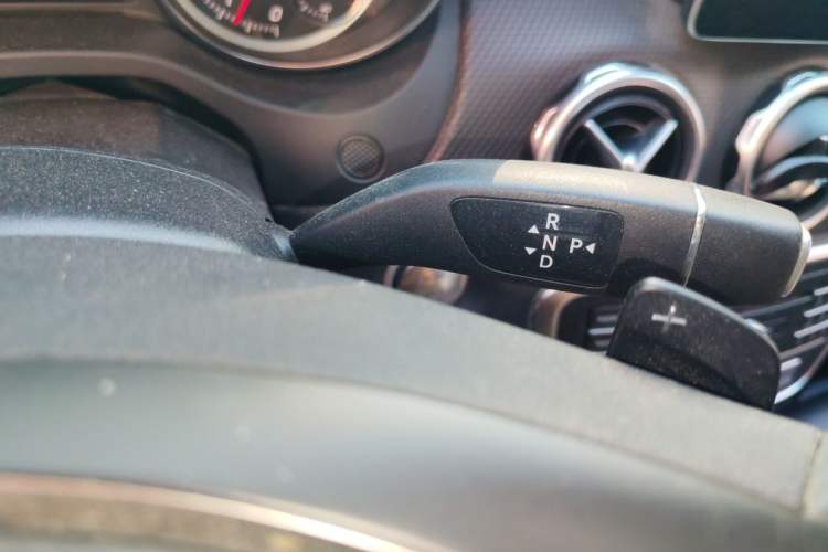 Used Mercedes-Benz GLA 2017 GLA 200 Sport Edition Gear Lever