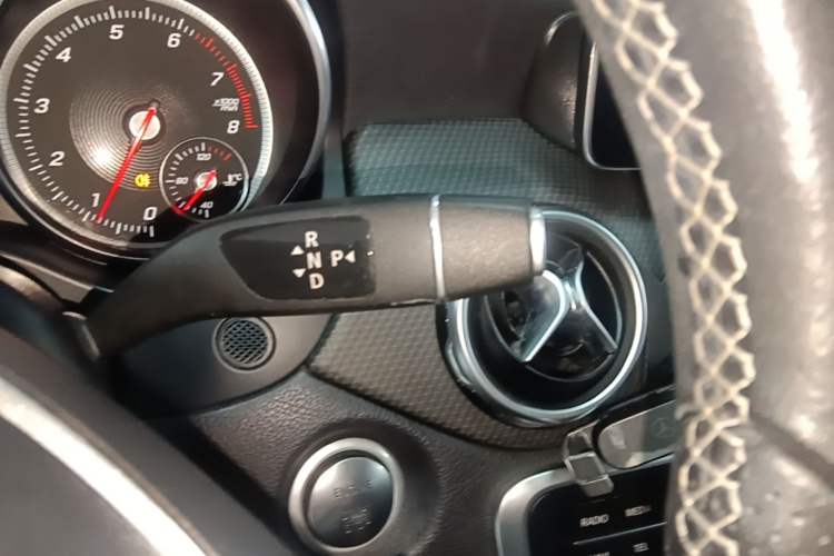 Used Mercedes-Benz GLA 2017 GLA 200 Fashion Model Gear Lever