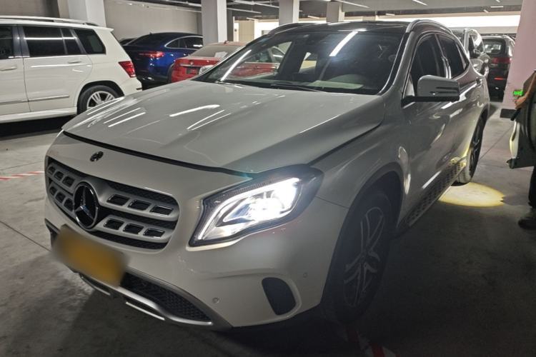 Used Mercedes-Benz GLA 2017 GLA 200 Fashion Model Guazi used car, China used car export, Used car for sale, Used cars, Cheapest cars for sale