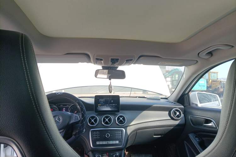 Used Mercedes-Benz GLA 2017 GLA 200 Sport Edition Headliner