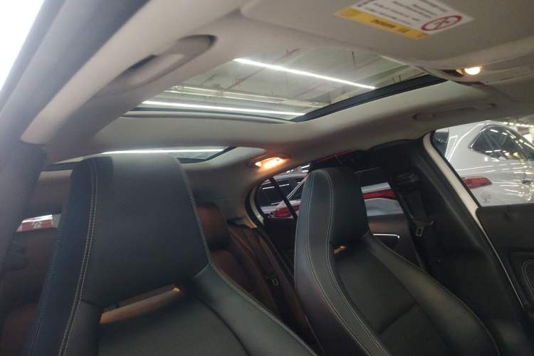 Used Mercedes-Benz GLA 2017 GLA 200 Fashion Model Headliner