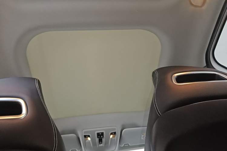 Used Mercedes-Benz GLA 2017 GLA 200 Sport Edition Headliner