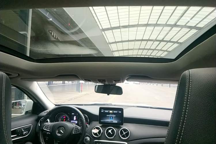 Used Mercedes-Benz GLA 2017 GLA 200 Fashion Model Headliner
