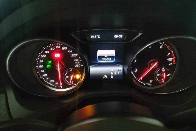 Used Mercedes-Benz GLA 2017 GLA 200 Fashion Model Instrument Cluster