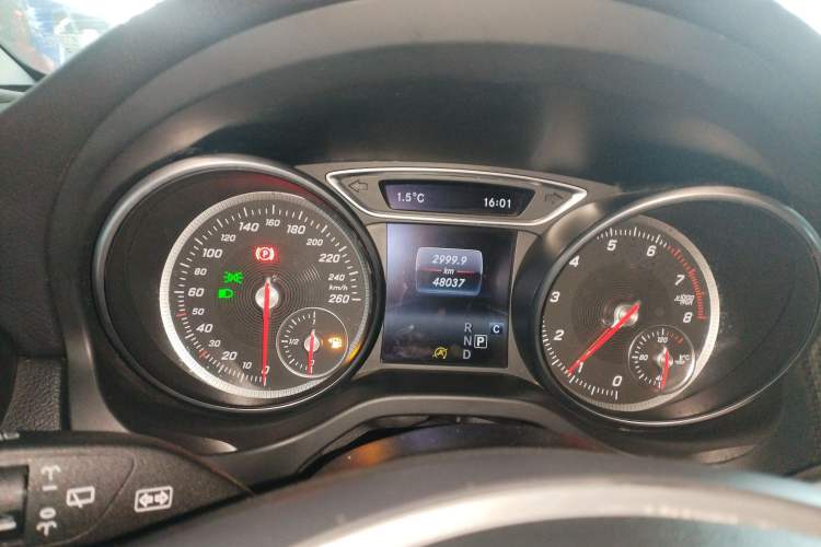 Used Mercedes-Benz GLA 2017 GLA 200 Sport Edition Instrument Cluster