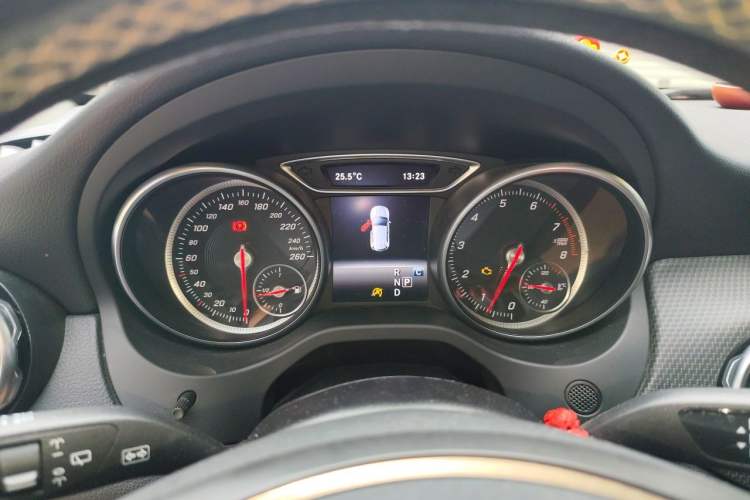 Used Mercedes-Benz GLA 2017 GLA 200 Sport Edition Instrument Cluster