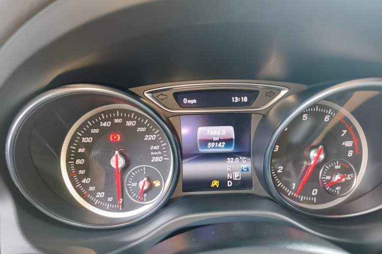 Used Mercedes-Benz GLA 2017 GLA 200 Fashion Model Instrument Cluster